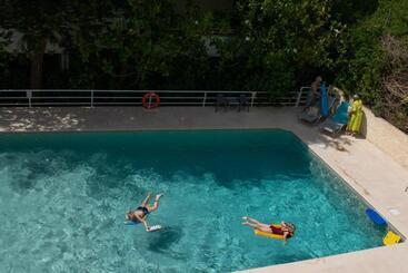 Stefanakis Hotel & Apartments