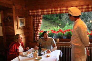 هتل Albergo Villa Anna Maria