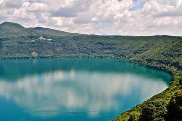 Кастельвеккьо - Castel Gandolfo