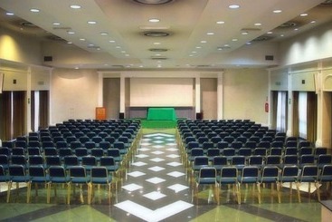 هتل Forum Palace