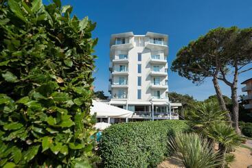 هتل Garden Sea Wellness & Spa 4 Stelle Superior
