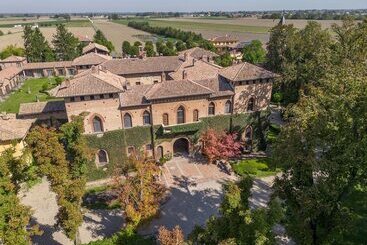 هتل Il Castello Di San Gaudenzio