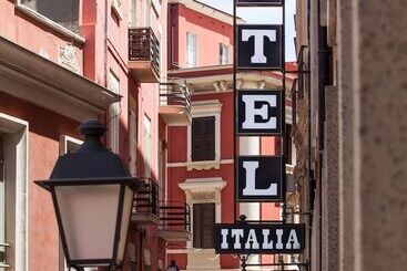هتل Italia