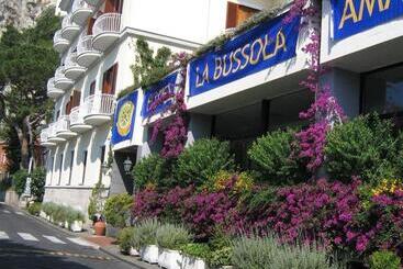هتل La Bussola