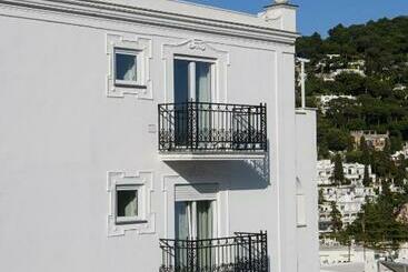 هتل La Residenza Capri