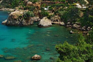 هتل Le Calette Bay