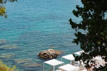 هتل Le Calette Bay