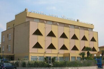 هتل Lido Garda