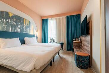 هتل Mercure Bologna Centro