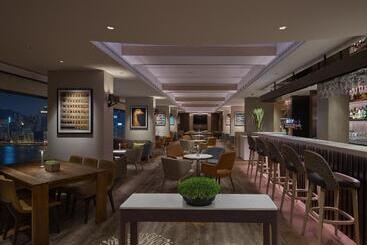 هتل New World Millennium Hong Kong