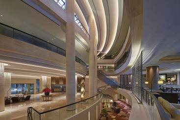 هتل New World Millennium Hong Kong