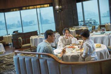 هتل Renaissance Hong Kong Harbour View