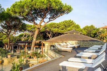هتل Roccamare Resort   Casa Di Ponente