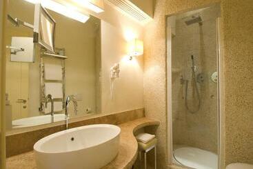 هتل Roccamare Resort   Casa Di Ponente