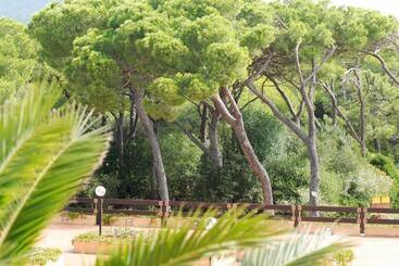 هتل Roccamare Resort   Casa Di Ponente