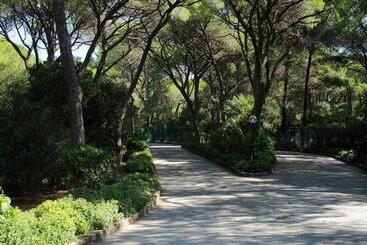 هتل Roccamare Resort   Casa Di Ponente