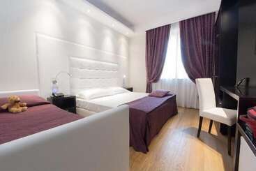 هتل Royal Caserta
