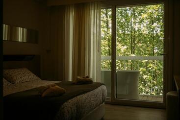 هتل Saraceno Resort With Private Beach