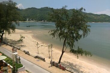 هتل Silvermine Beach Resort