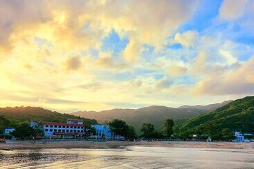 هتل Silvermine Beach Resort