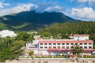 هتل Silvermine Beach Resort