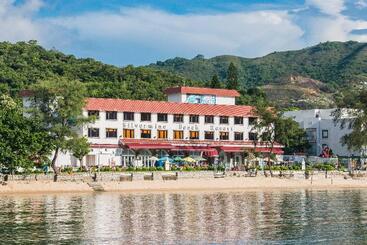 هتل Silvermine Beach Resort