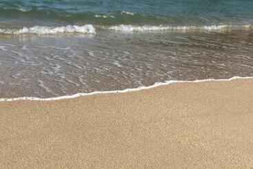 هتل Silvermine Beach Resort