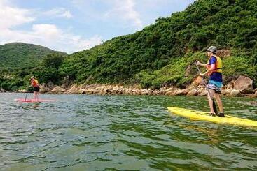 هتل Silvermine Beach Resort
