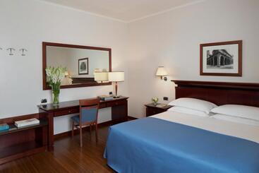 Starhotels Excelsior