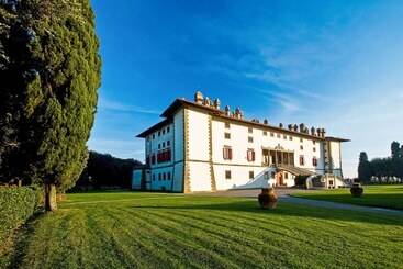 هتل Tenuta Di Artimino Member Of Meliá Collection Wine Resort