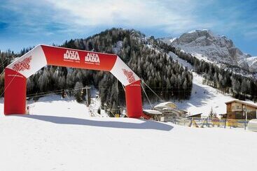 هتل Th Corvara   Greif