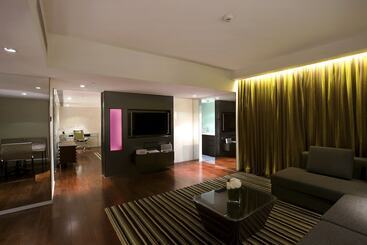 هتل The Mira Hong Kong