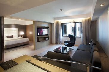 هتل The Mira Hong Kong