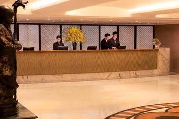 The Royal Pacific Hotel & Towers