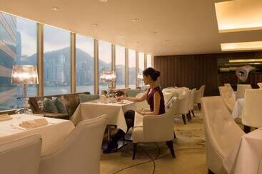 The Royal Pacific Hotel & Towers