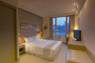 هتل The Salisbury  Ymca Of Hong Kong