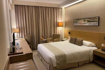 هتل The Salisbury  Ymca Of Hong Kong