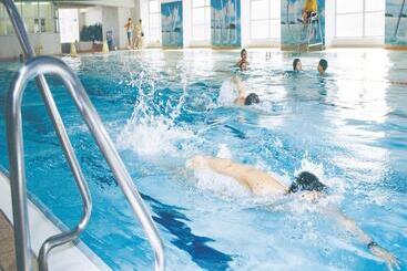 هتل The Salisbury  Ymca Of Hong Kong