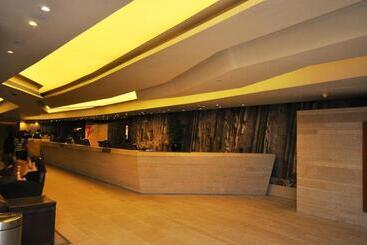 هتل The Salisbury  Ymca Of Hong Kong
