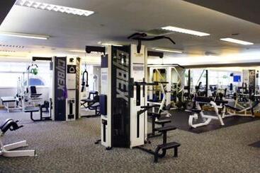 هتل The Salisbury  Ymca Of Hong Kong