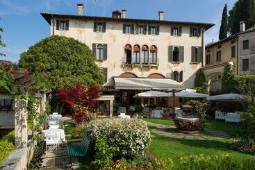 هتل Villa Cipriani