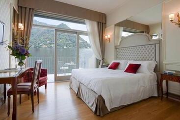 هتل Villa Flori
