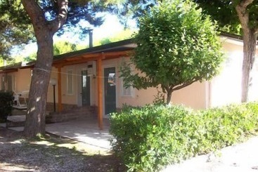 اقامتگاه Villaggio Verde Cupra