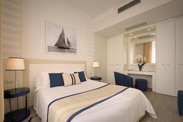 Grand Hotel & Riviera