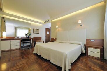 Grand Hotel & Riviera