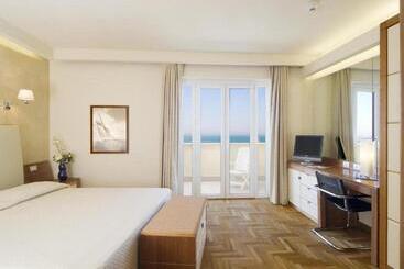 Grand Hotel & Riviera
