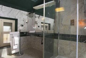 هتل Albergo Celide