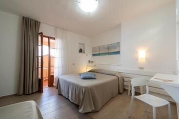 هتل Albergo Le Briciole