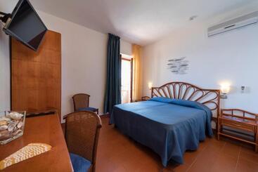 هتل Albergo Le Briciole