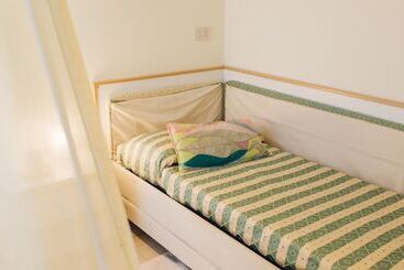 هتل Albergo Punta De L'est